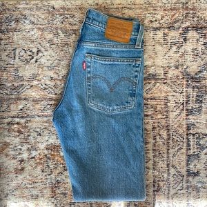 Levi’s Wedgie fit jeans